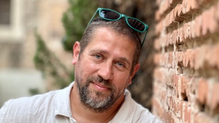 Content Creation & energetische Bildsprache – Warum echte Fotos heute wichtiger sind als je zuvor