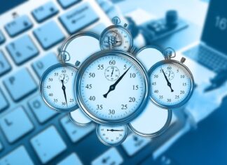 Karriere im Gleichgewicht: Warum Balance wichtiger wird als Aufstieg Karrierebalance und Work-Life-Integration Image by Gerd Altmann from Pixabay