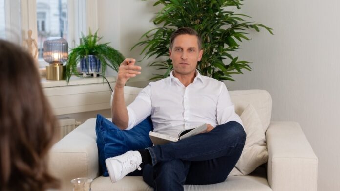 Selbstführung im Arbeitsalltag und mentale Gesundheit Matthias Nabegger Fotograf Andrea Kirchmaier