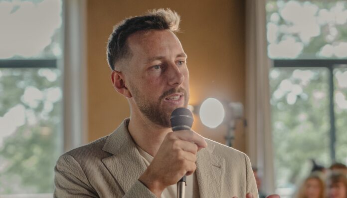 Plattformen, Eigentum und Zugriff im digitalen Zeitalter Daniel Keller Speaking